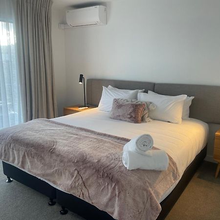 וואנאקה Alpine Junction Townhouse Apartments, Lodge & Hotel מראה חיצוני תמונה