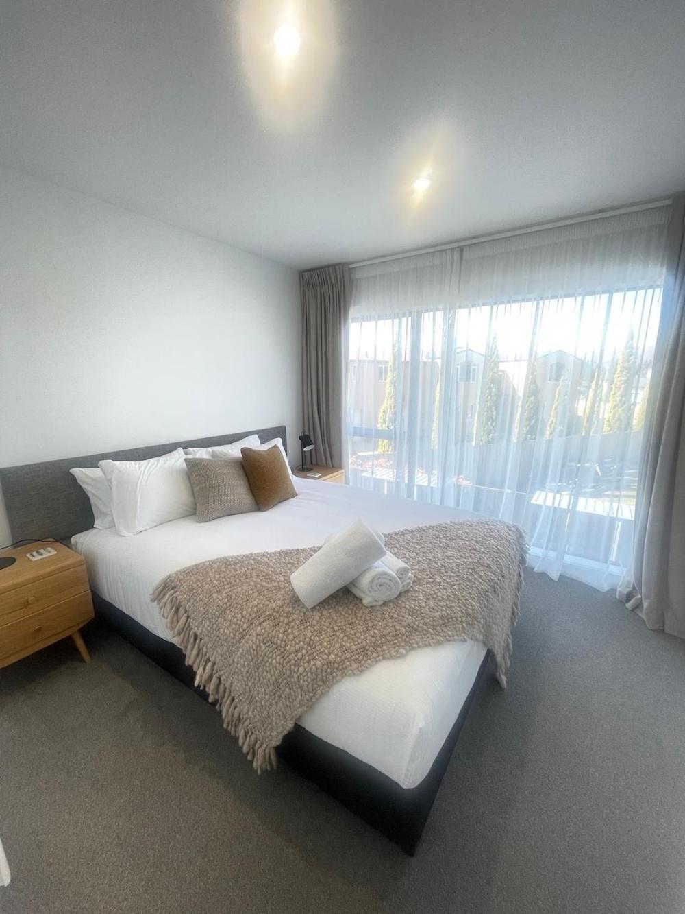 וואנאקה Alpine Junction Townhouse Apartments, Lodge & Hotel מראה חיצוני תמונה