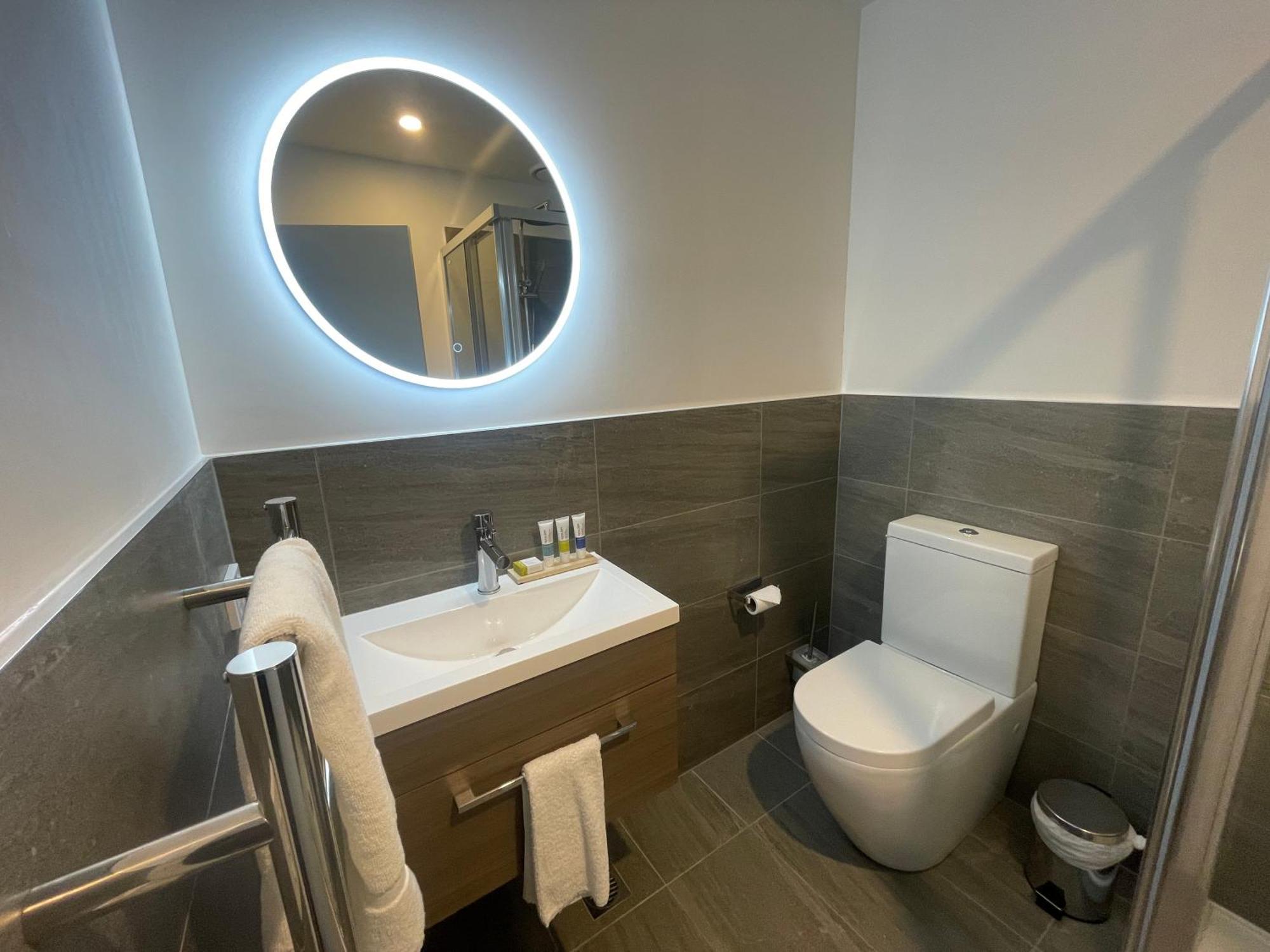 וואנאקה Alpine Junction Townhouse Apartments, Lodge & Hotel מראה חיצוני תמונה